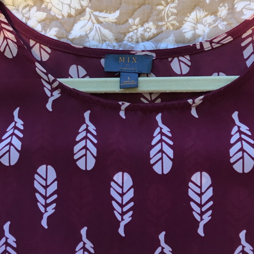 Mi Maroon Feather Pattern Blouse - image 5